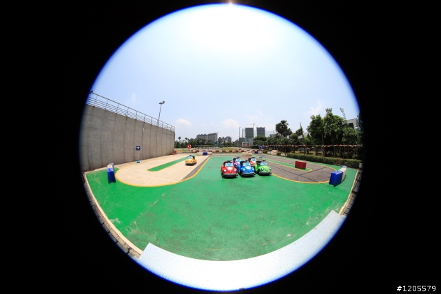 Canon EF 8-15mm F4L USM 變焦魚眼小測試
