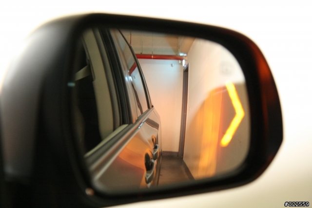 分享(開箱照)~美式家庭mini van~2011 TOYOTA  SIENNA LE款  (圖多)