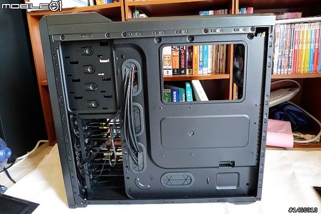 [開箱] CORSAIR 400R