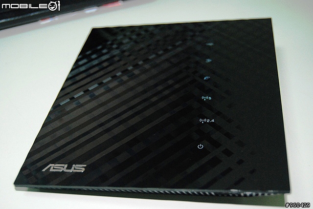 [開箱] FTTx 光纖機 ! ! ASUS RT-N56U 配 HiNet 50M/5M 實測 (8/19更新)