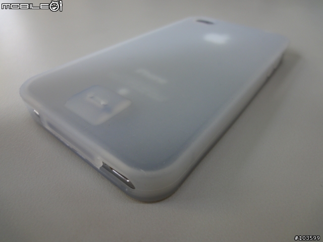 [分享]一堆iPhone4保護殼~敗家啊>"