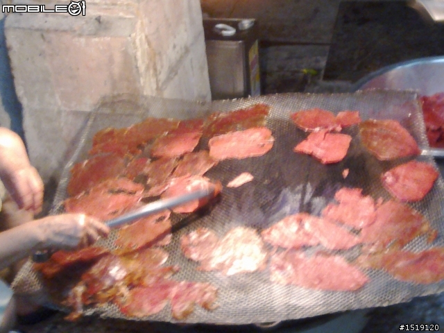 現在很少吃的到手工烤的豬肉乾囉