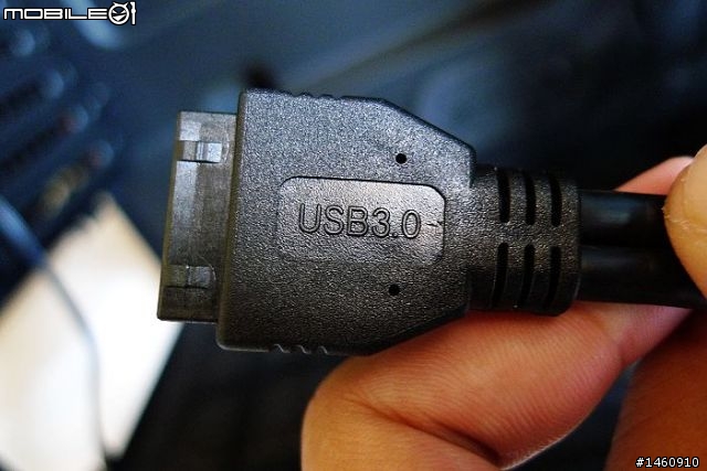 [開箱] CORSAIR 400R