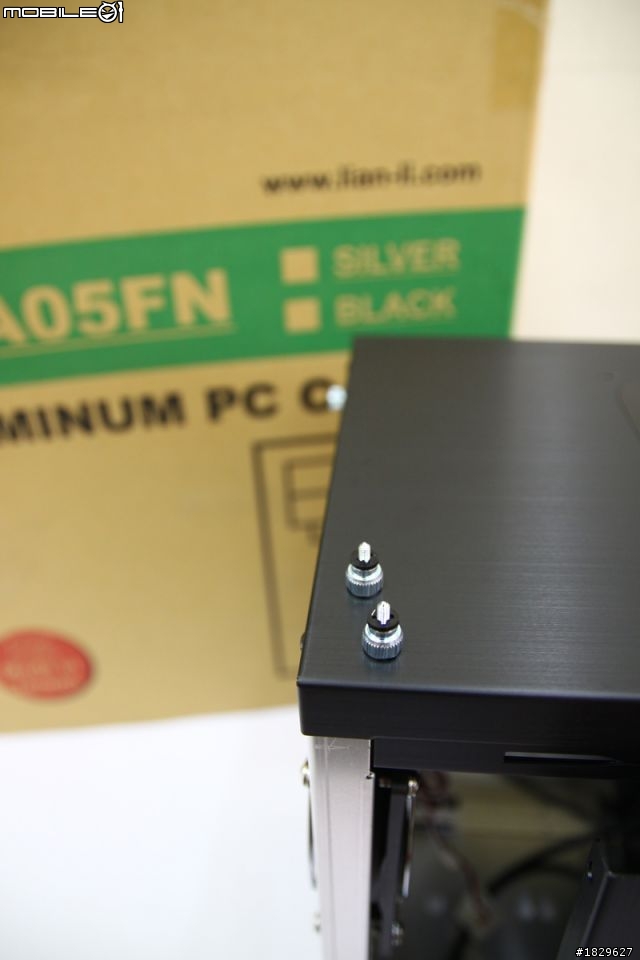 [平民開箱] 全鋁機殼 LIAN LI 聯力 最新小機殼大空間 PC-A05FN (USB3.0) 火熱裝機
