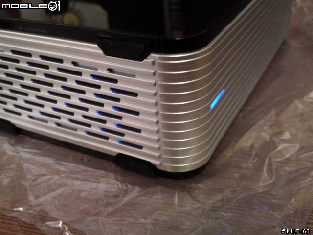 [開箱] HITACHI 日立 2TB TOURO Desk PRO 鏡面黑USB3.0 (3年保)-3.5吋行動硬碟開箱啦~~