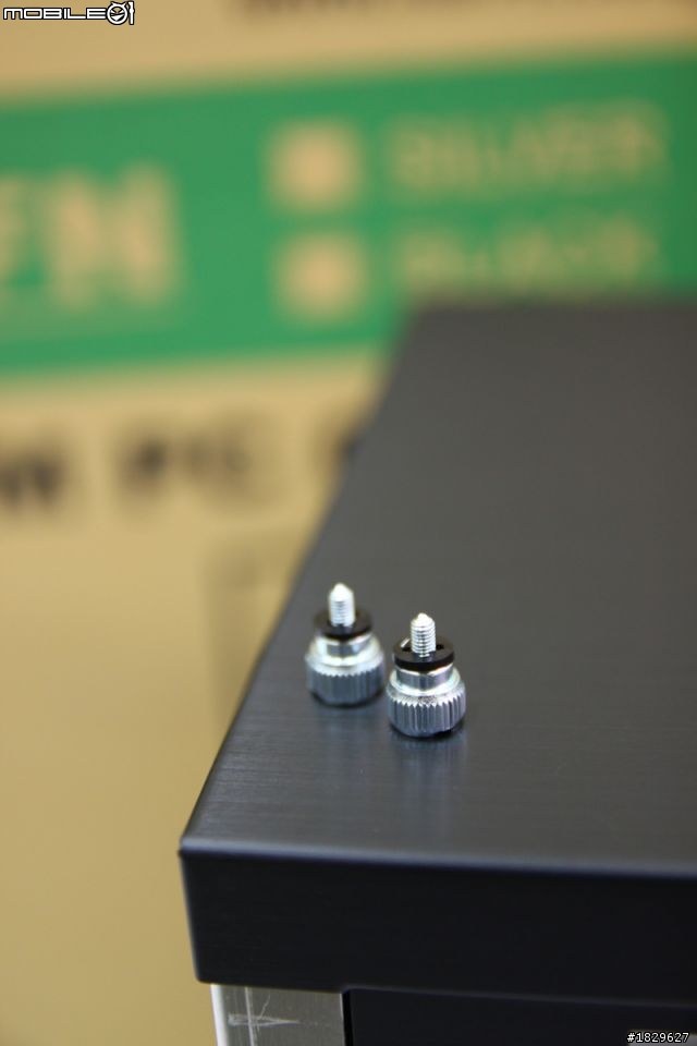 [平民開箱] 全鋁機殼 LIAN LI 聯力 最新小機殼大空間 PC-A05FN (USB3.0) 火熱裝機