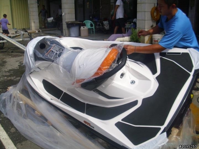 <開箱>不是路上跑的1500cc摩托車開箱