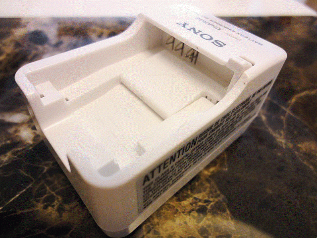 父親節禮物之不孝子開箱  o.O    (送給父親大人的 TX10 + MPK-THK潛水盒 ,同場加映BC-TRN充電器 )