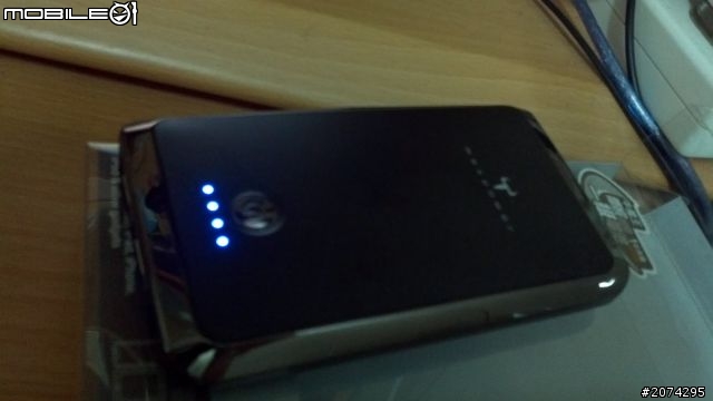 [開箱文和求救]  Maxpower 7200mAh 移動電源 和一堆有的沒的...