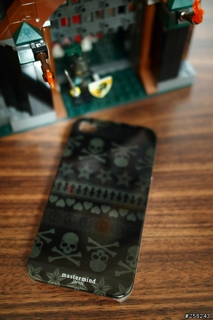 【西西分享】最昂貴的骷髏頭mastermind JAPAN x iPhone4