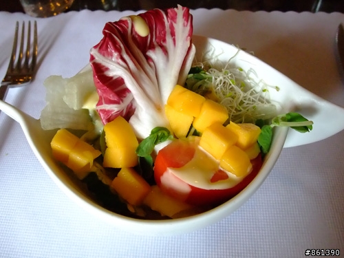 平價美味卻沒客人的餐廳 – Kitchen 99