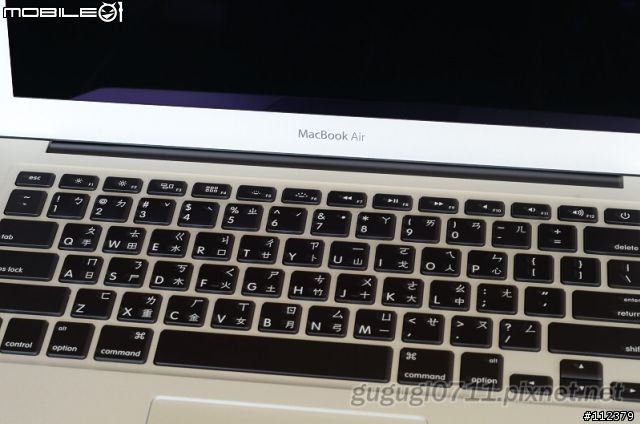 [開箱]台版New Apple MacBook Air 13" i5 SSD128GB