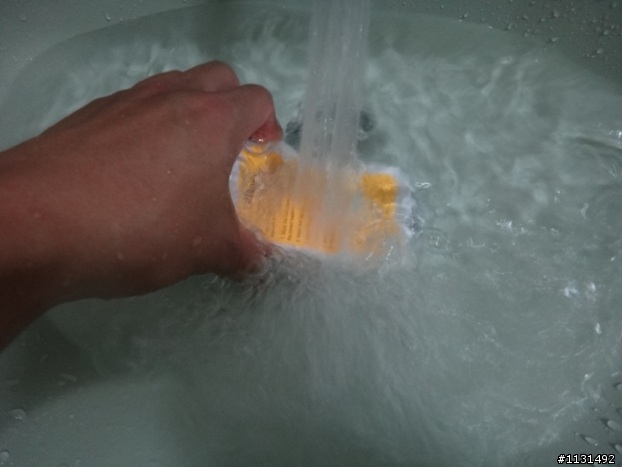 ((開箱))新增觸控畫面!!防水防震防塵防雪的iPhone 4 LifeProof™ Case開始我的安心生活!!