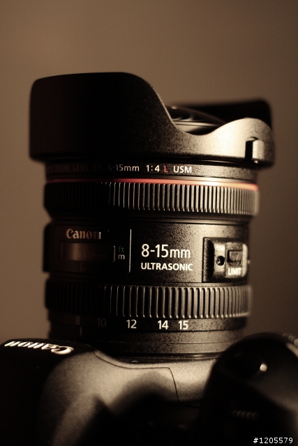 Canon EF 8-15mm F4L USM 變焦魚眼小測試