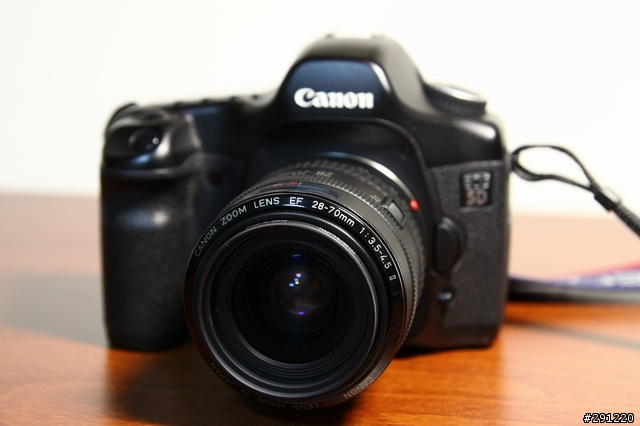 Canon EF輕巧老鏡 - EF28-70mm f/3.5-4.5 II