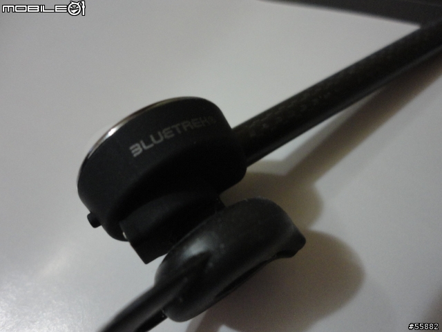 BLUETREK Carbon 超輕碳纖藍牙耳機開箱