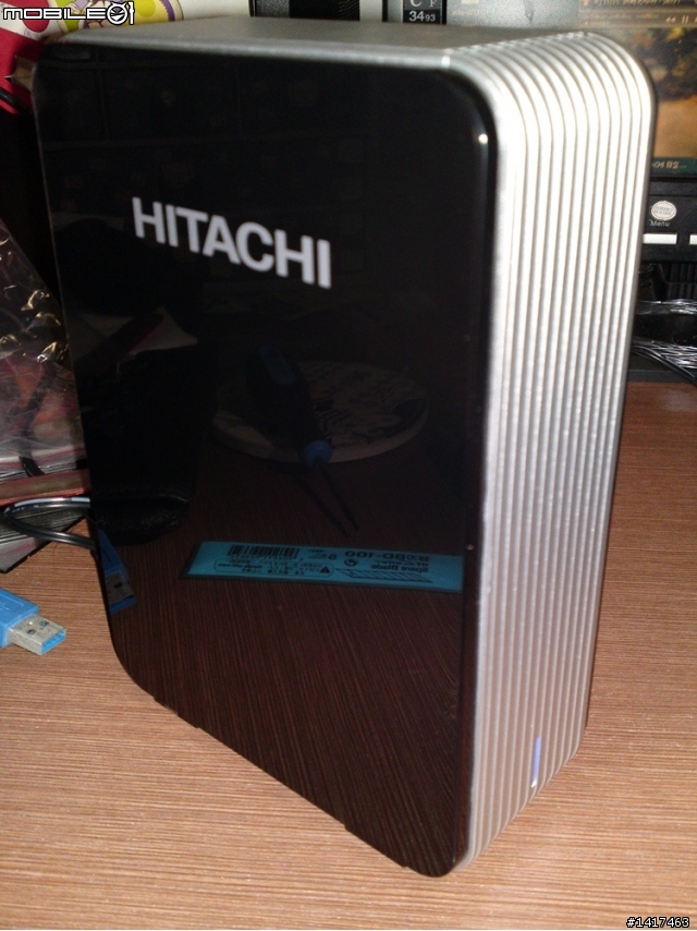 [開箱] HITACHI 日立 2TB TOURO Desk PRO 鏡面黑USB3.0 (3年保)-3.5吋行動硬碟開箱啦~~