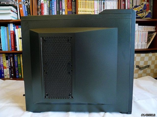 [開箱] CORSAIR 400R