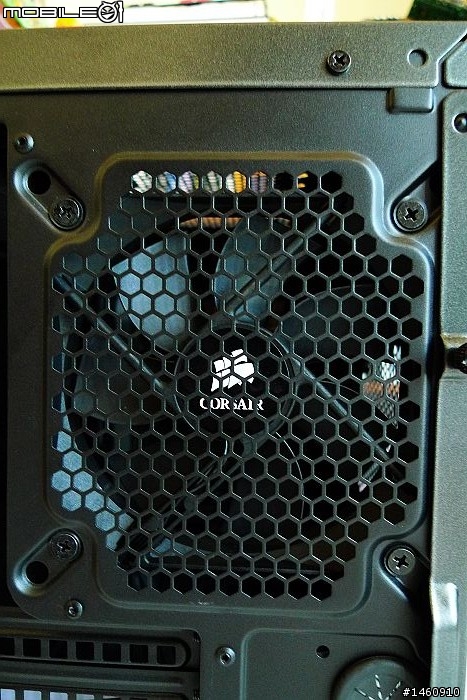 [開箱] CORSAIR 400R