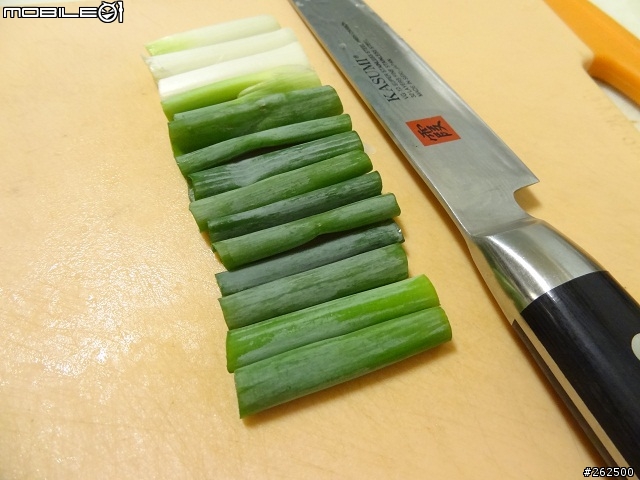 [chef料理廚房]"歪"國人覺得很怪的美味大變身。宮保皮蛋。(非黑暗料理)