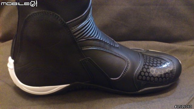 Dainese ST AXIAL PRO IN 開箱