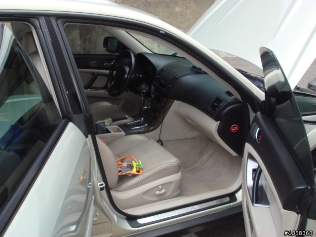 4代Outback..3.0R