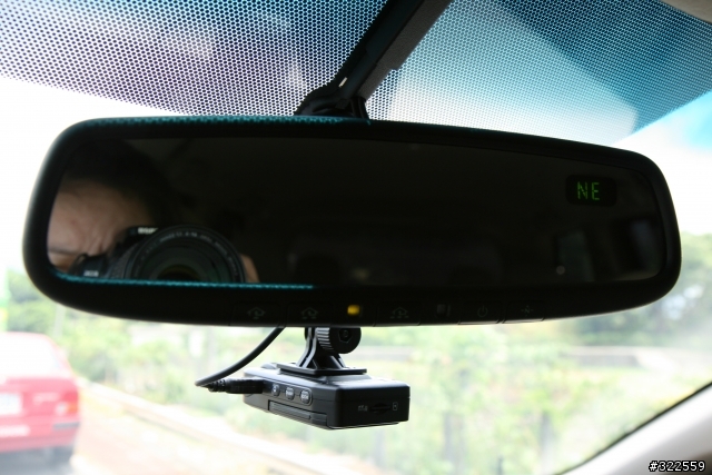 分享(開箱照)~美式家庭mini van~2011 TOYOTA  SIENNA LE款  (圖多)