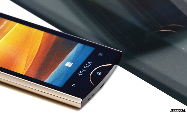 SE Xperia ray 金色到手 質感。參上