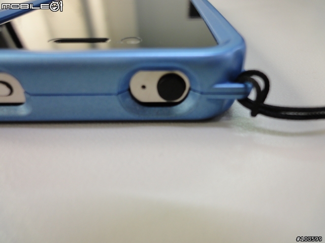 [分享]一堆iPhone4保護殼~敗家啊>"