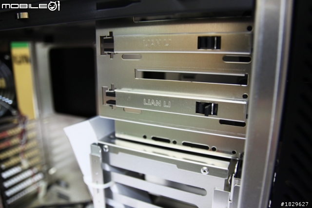 [平民開箱] 全鋁機殼 LIAN LI 聯力 最新小機殼大空間 PC-A05FN (USB3.0) 火熱裝機