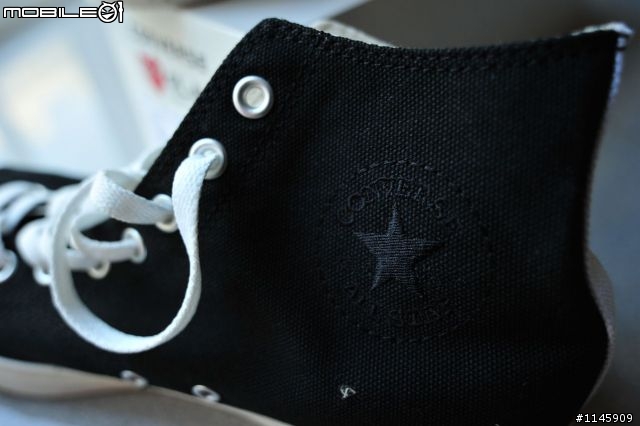 正當大家瘋狂購買Converse與JV紫色聯名款之際, 我卻默默的選擇了....