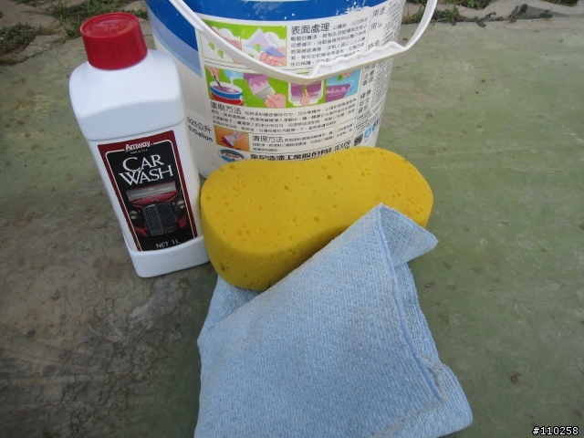 [分享] 車體鍍膜-初體驗分享!附帶外行人八天後洗車分享(抗汙、洗淨容易度測試影片)