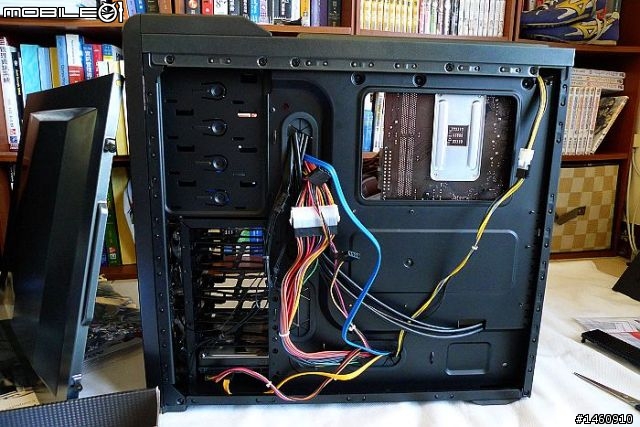 [開箱] CORSAIR 400R