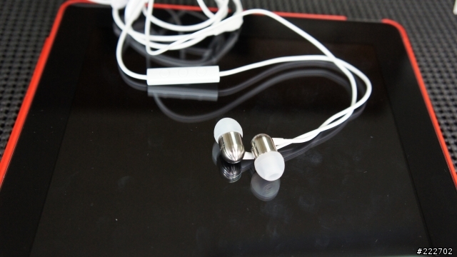 [開箱] nocs 鈦合金重低音耳機麥克風, made for iPod, iPhone, iPad