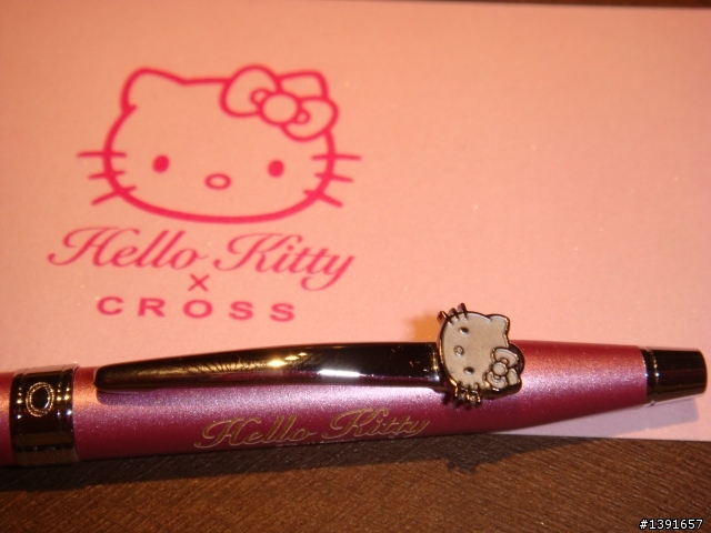 當日本Hello Kitty凱蒂貓遇上美國名筆大廠CROSS!美日混血的結晶