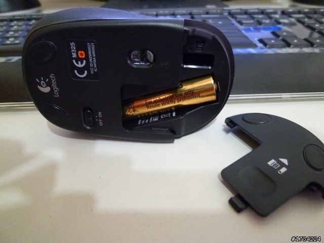 [簡單開箱] 羅技 MK520 &  M325(白繪紅妝)  開箱(0817 補滑鼠圖)