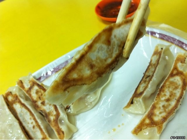 隱身巷弄的平民美食-鍋貼水餃