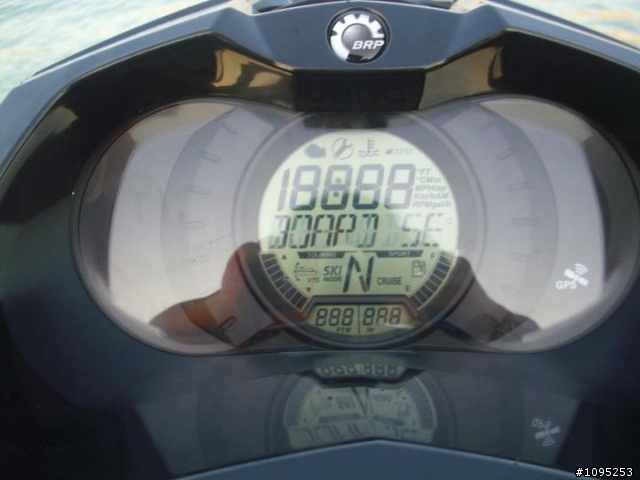 <開箱>不是路上跑的1500cc摩托車開箱