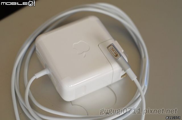 [開箱]台版New Apple MacBook Air 13" i5 SSD128GB
