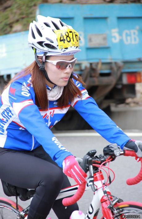 8/21 NS 武嶺單車賽之單車美女.....