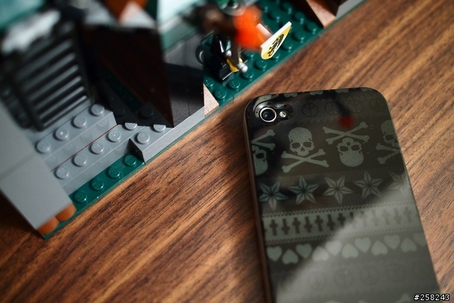 【西西分享】最昂貴的骷髏頭mastermind JAPAN x iPhone4