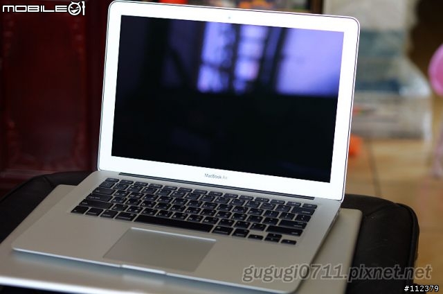 [開箱]台版New Apple MacBook Air 13" i5 SSD128GB