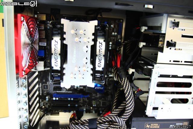 [平民開箱] 全鋁機殼 LIAN LI 聯力 最新小機殼大空間 PC-A05FN (USB3.0) 火熱裝機
