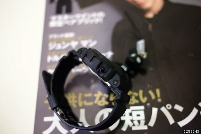 【西西分享】男孩的玩具---G-SHOCK DW-6900MS-1