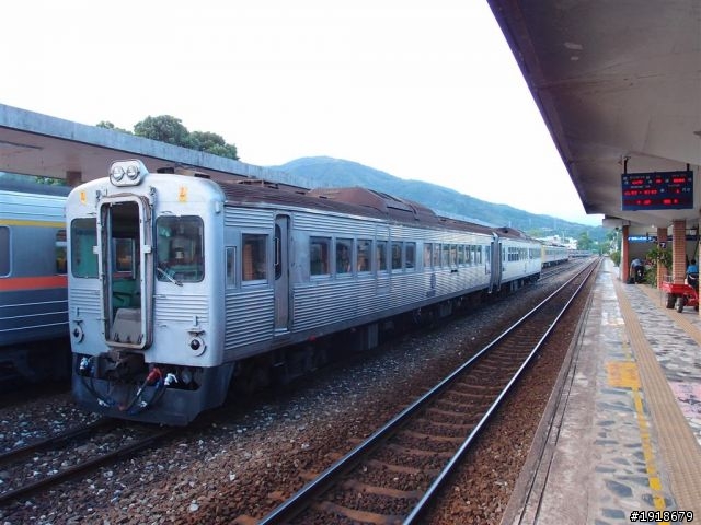 三天二夜坐火車環島兼完成 「鐵道旅行，幸福100」