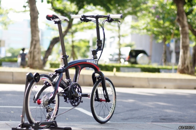 [新車特寫] ORi CR3.0全碳纖20"縱向摺疊車，原廠CR8.7套件直改，世界第一台。