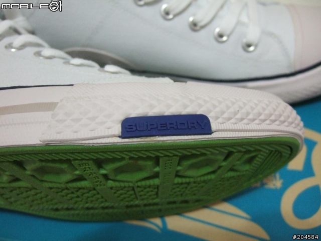 不可思議之ASOS超快速三天到貨開箱分享文(ASOS Lace Up Desert Boots & Superdry Classic Mid-Cut Plimsolls & 國民皮衣)