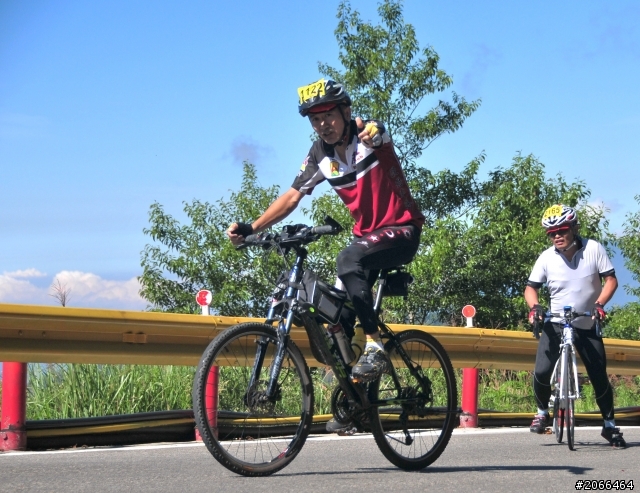 2011 ●  跳 跳 虎 在 武 嶺 ● 照片再次呈獻 08/26上傳