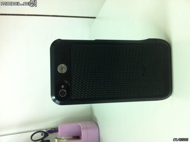 [開箱文]指揮艇組合~iPhone 4 改三卡三待/雙卡雙待 雙電池