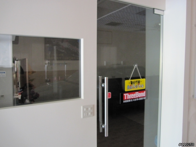 [分享] 車體鍍膜-初體驗分享!附帶外行人八天後洗車分享(抗汙、洗淨容易度測試影片)